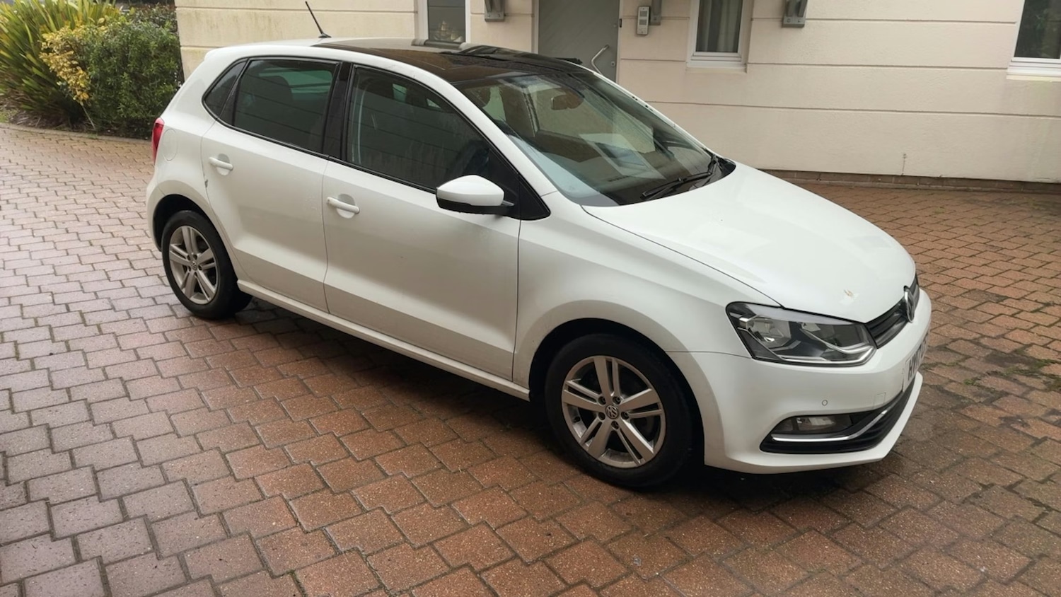 Used Volkswagen Polo 2017 for sale - 77308746: Photo 2