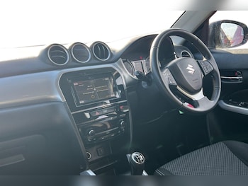 Used Suzuki Vitara 2017 for sale - 77935645: Photo