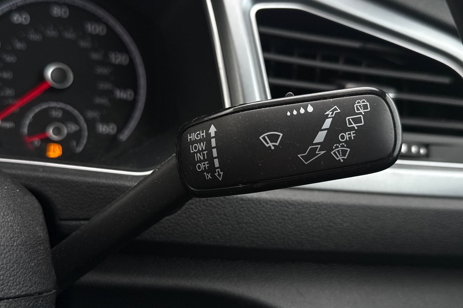 Used Volkswagen T-Roc 2021 for sale - 77139108: Photo 14