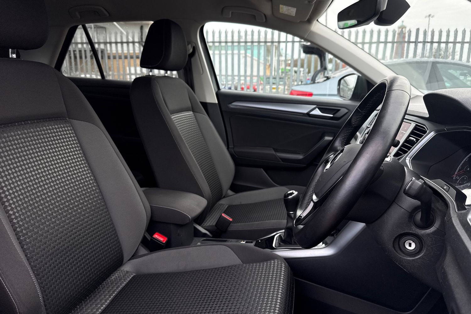 Used Volkswagen T-Roc 2021 for sale - 77139108: Photo 17