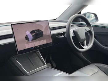 Used Tesla Model Y 2025 for sale - 79342044: Photo