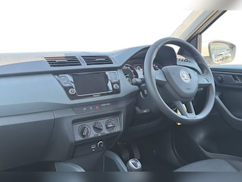 Used Skoda Fabia 2018 for sale - 79073239: Photo