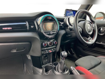 Used MINI Hatch 2018 for sale - 79381523: Photo