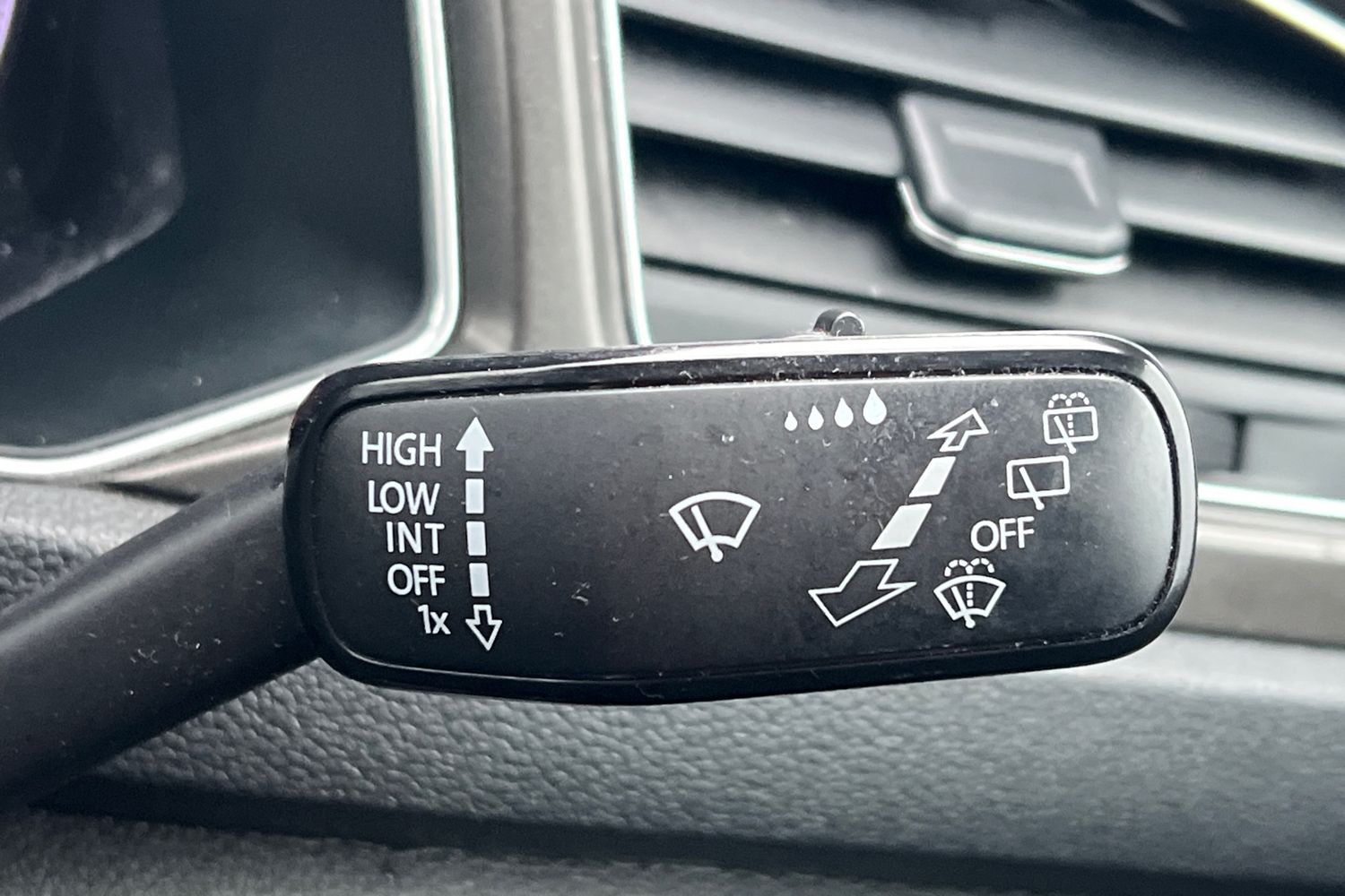 Used Volkswagen T-Roc 2019 for sale - 76711878: Photo 14