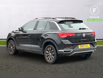 Used Volkswagen T-Roc 2019 for sale - 76711878: Photo