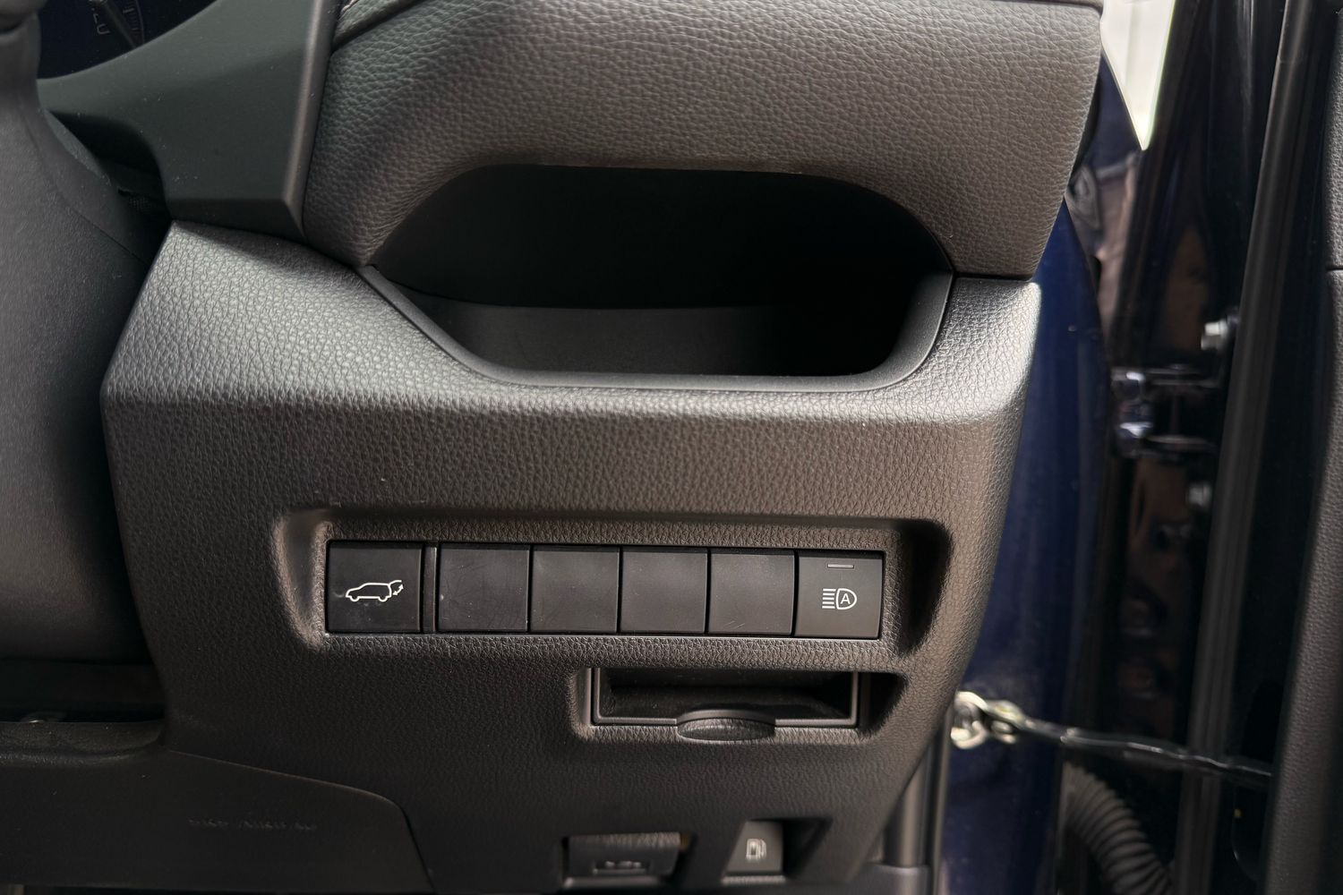 Used Toyota RAV4 2020 for sale - 76546296: Photo 11