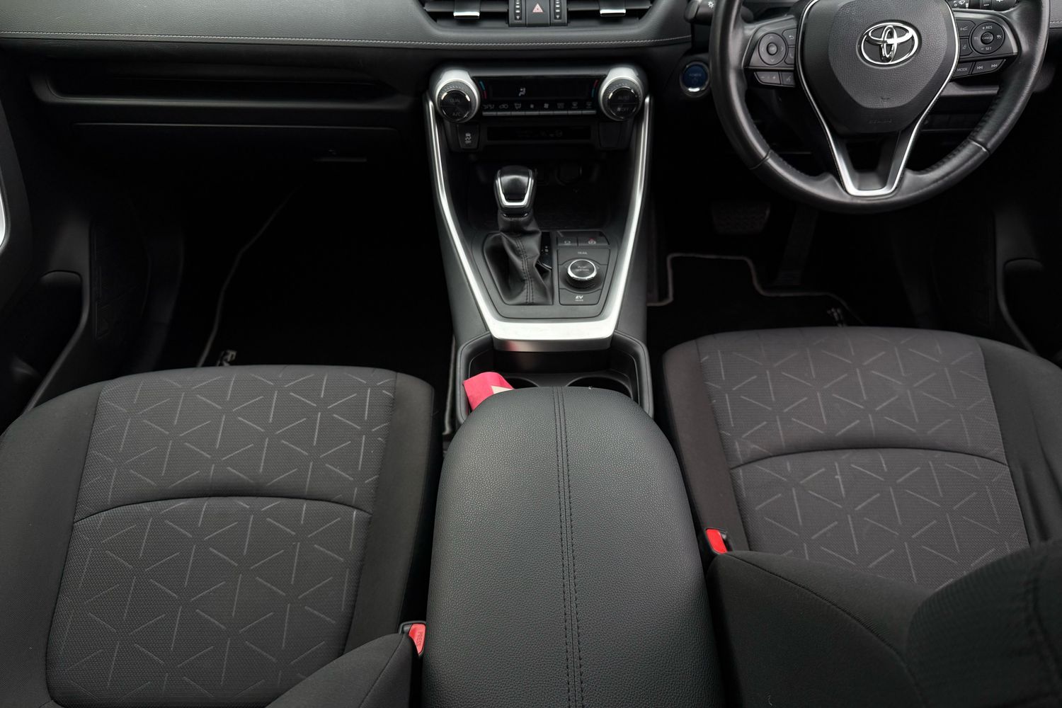 Used Toyota RAV4 2020 for sale - 76546296: Photo 9