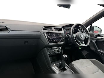 Used Volkswagen Tiguan 2018 for sale - 76438853: Photo