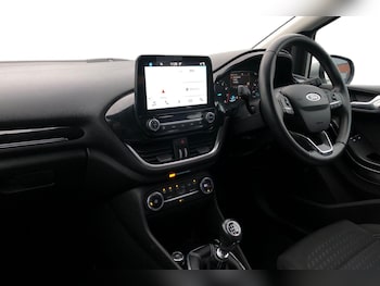 Used Ford Fiesta 2018 for sale - 77680121: Photo