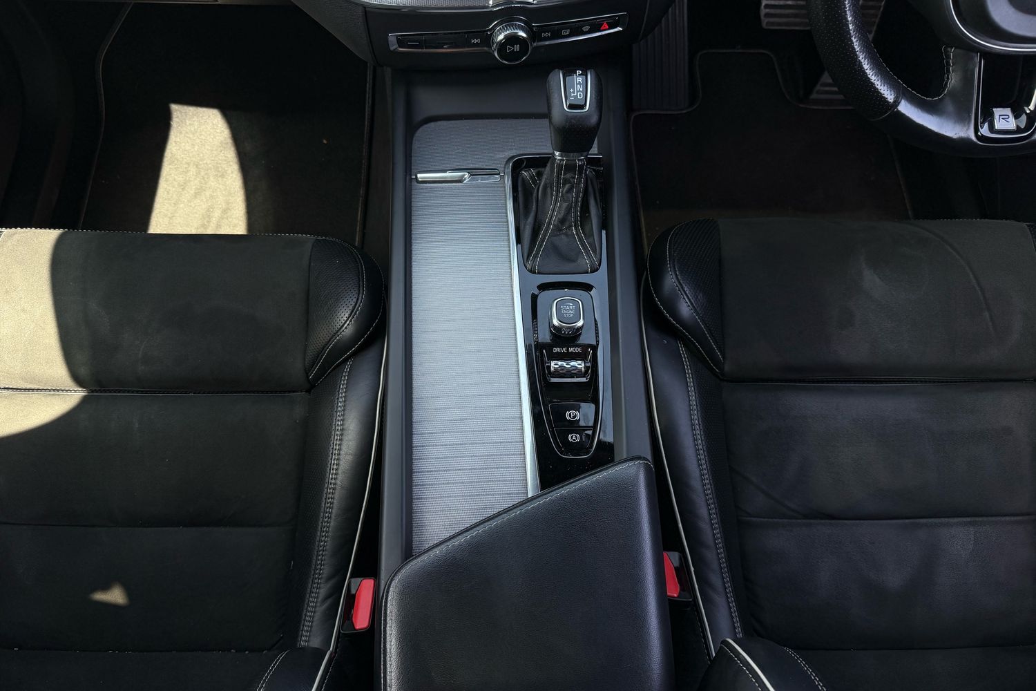 Used Volvo XC60 2018 for sale - 76401723: Photo 8