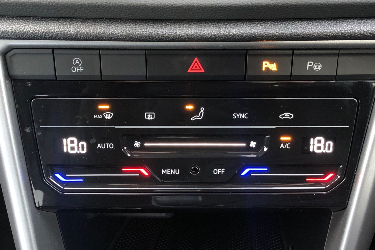 Used Volkswagen T-Roc 2023 for sale - 77206761: Photo 13