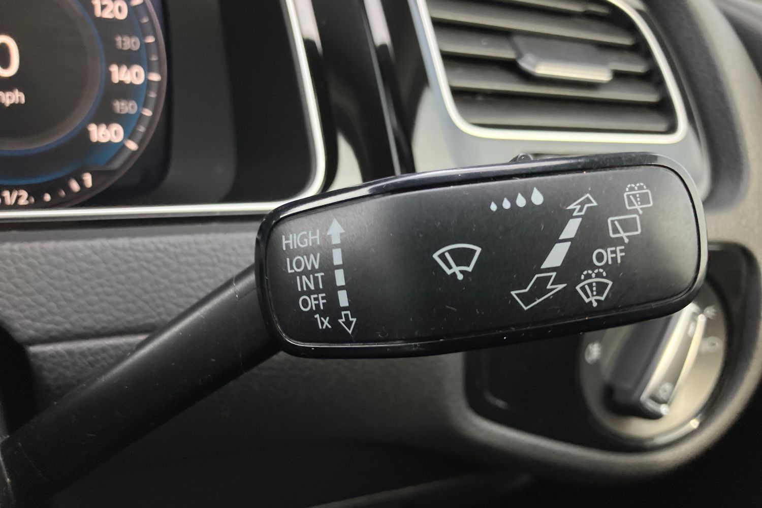 Used Volkswagen Golf 2018 for sale - 77733773: Photo 17