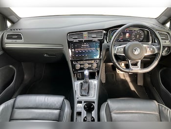 Used Volkswagen Golf 2018 for sale - 77733773: Photo