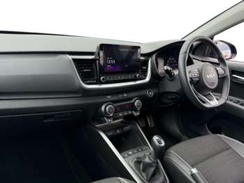 Used Kia Stonic 2023 for sale - 75168841: Photo