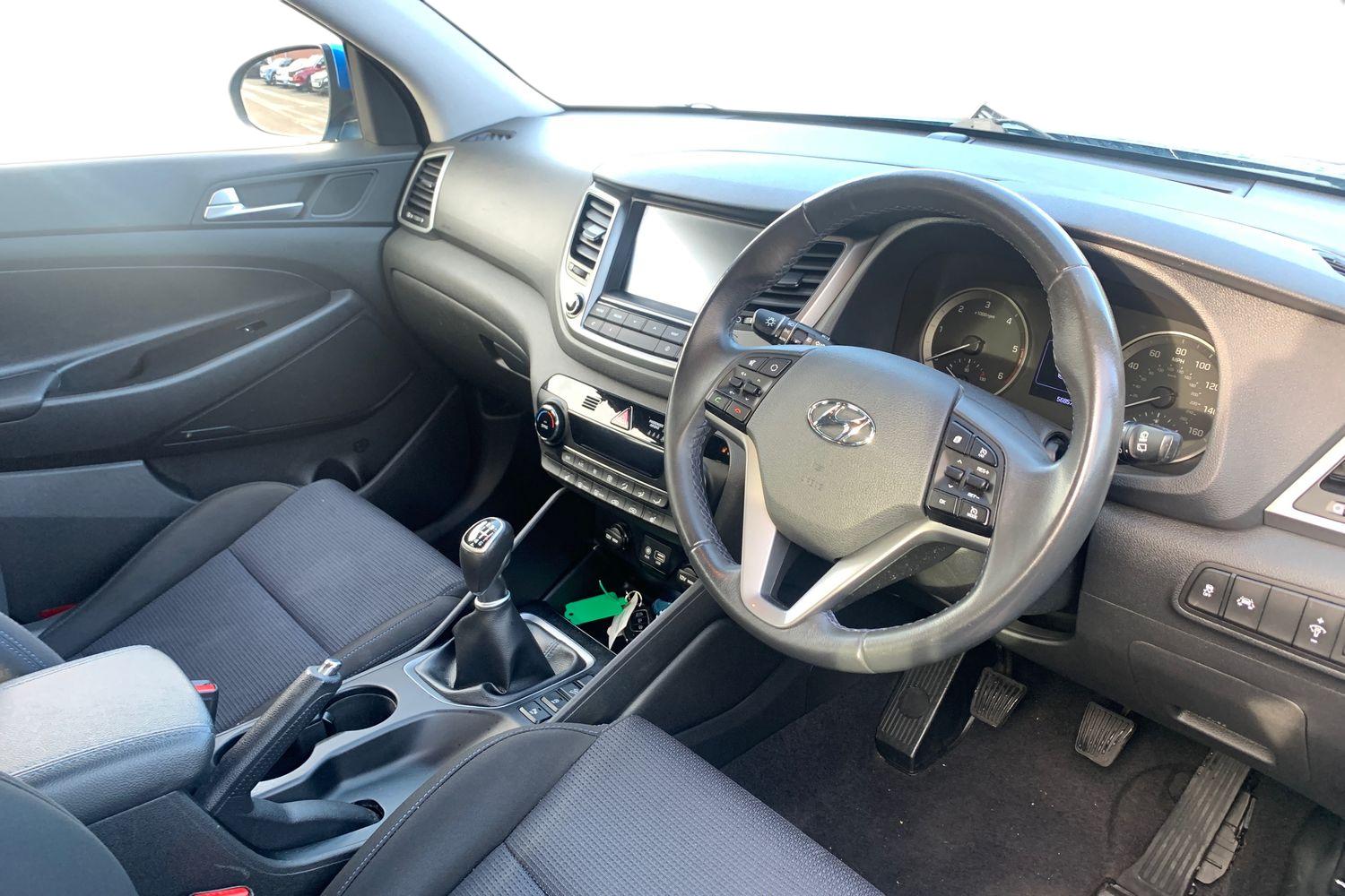 Used Hyundai TUCSON 2017 for sale - 76641734: Photo 3