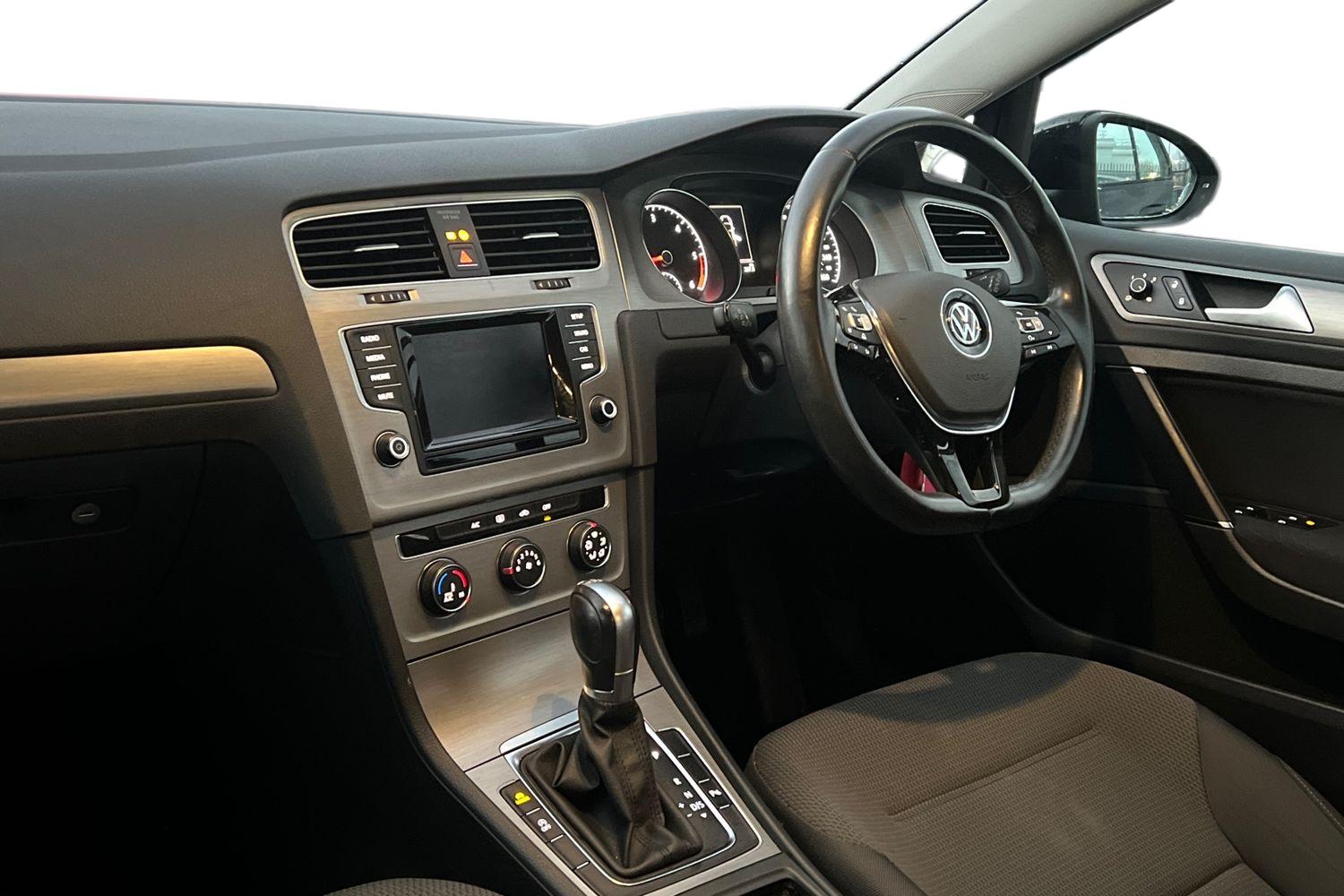 Used Volkswagen Golf 2015 for sale - 76916455: Photo 4