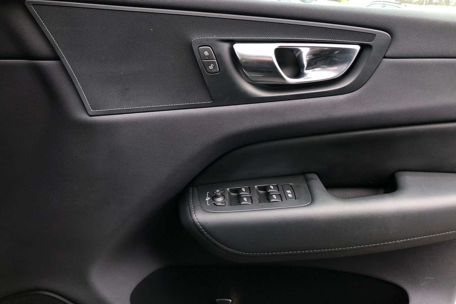 Used Volvo XC60 2022 for sale - 77680112: Photo 17