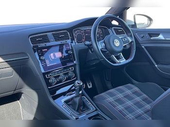 Used Volkswagen Golf 2019 for sale - 78341578: Photo