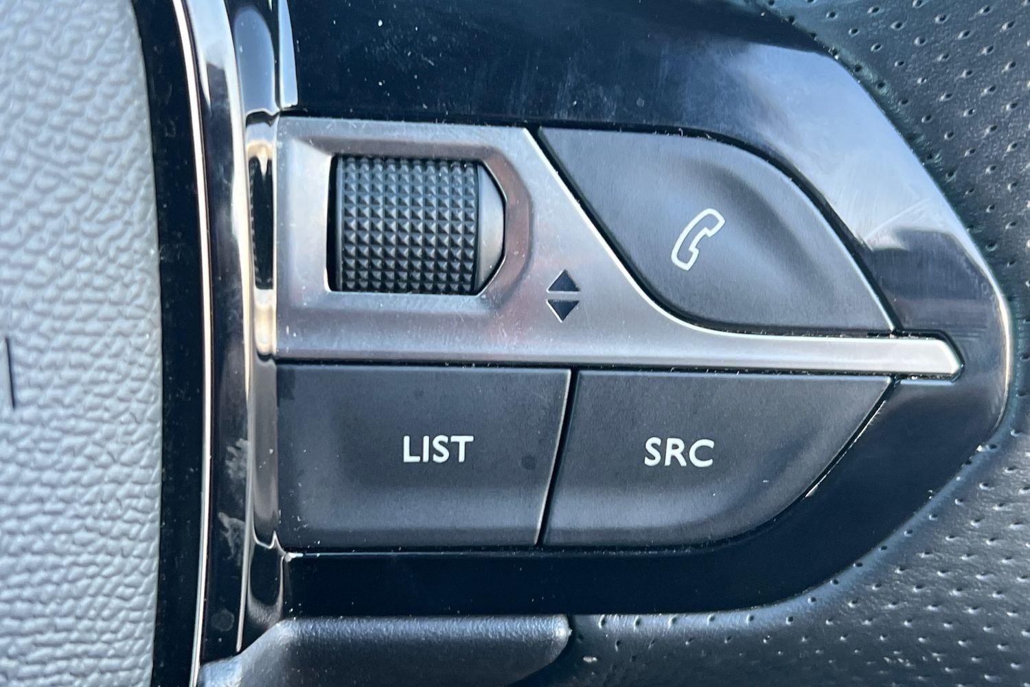 Used Peugeot 2008 2021 for sale - 77527412: Photo 14