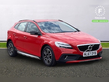 Used Volvo V40 2017 for sale - 78734472: Photo