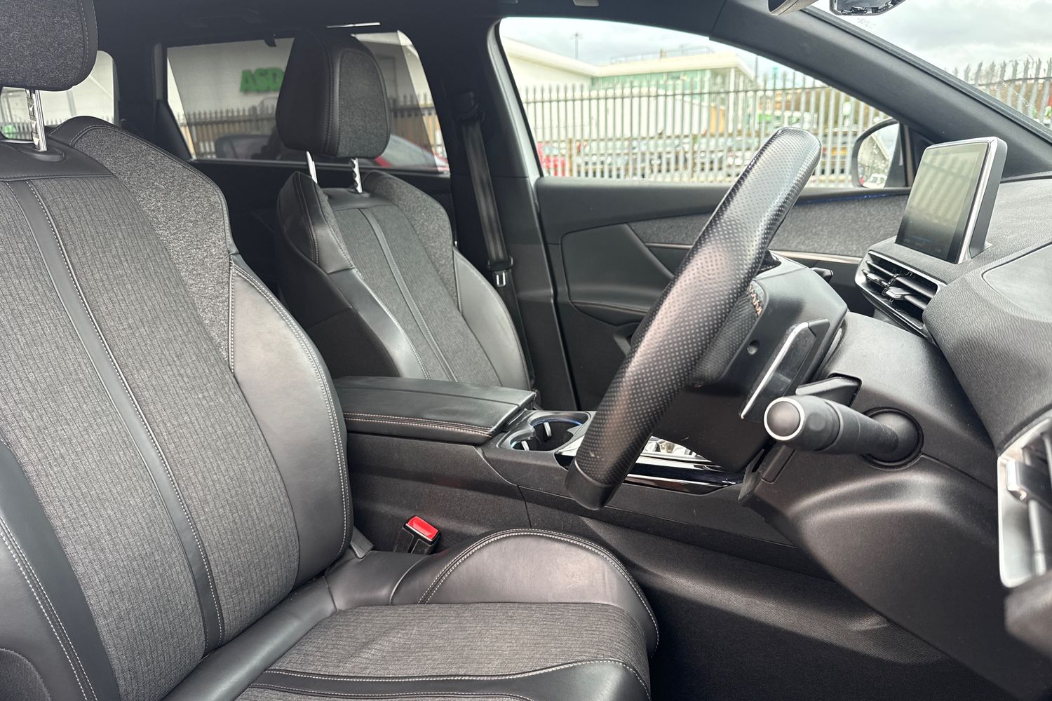 Used Peugeot 5008 2018 for sale - 76844607: Photo 18