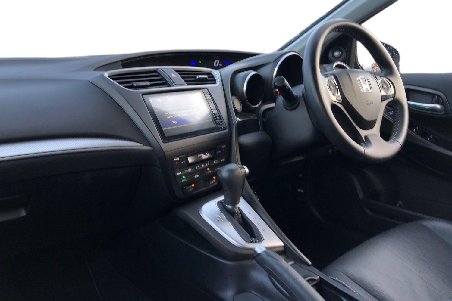 Used Honda Civic 2017 for sale - 76495366: Photo 4