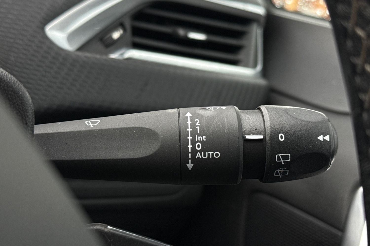 Used Peugeot 2008 2019 for sale - 77451129: Photo 11