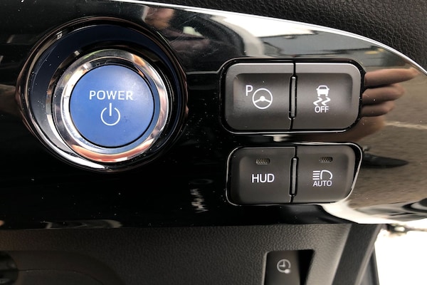 Used Toyota Prius 2018 for sale - 76220304: Photo 13