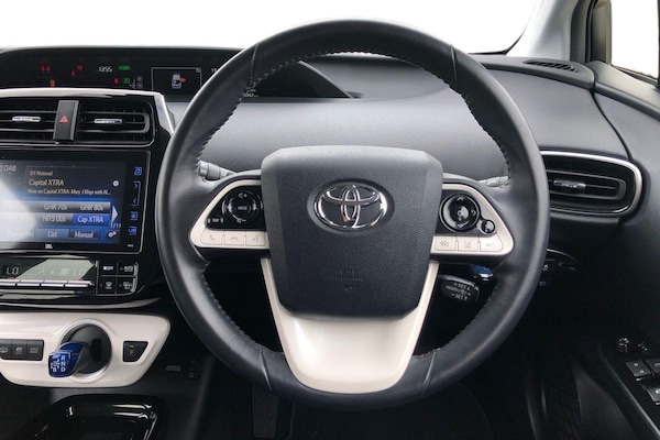 Used Toyota Prius 2018 for sale - 76220304: Photo 5