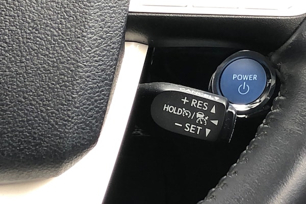 Used Toyota Prius 2018 for sale - 76220304: Photo 6