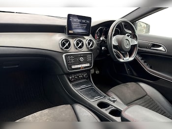 Used Mercedes-Benz GLA 2017 for sale - 77241419: Photo