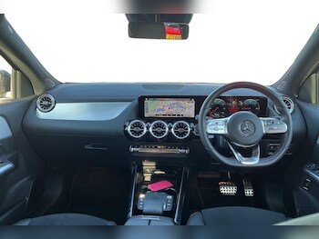 Used Mercedes-Benz EQA 2023 for sale - 76649326: Photo