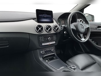 Used Mercedes-Benz B Class 2018 for sale - 79446298: Photo