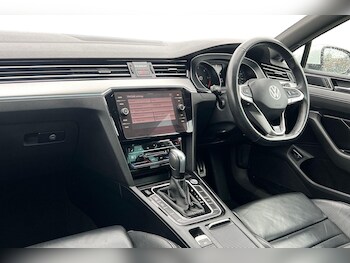 Used Volkswagen Passat 2021 for sale - 77976207: Photo