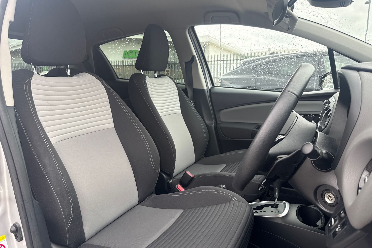 Used Toyota Yaris 2019 for sale - 76863422: Photo 15