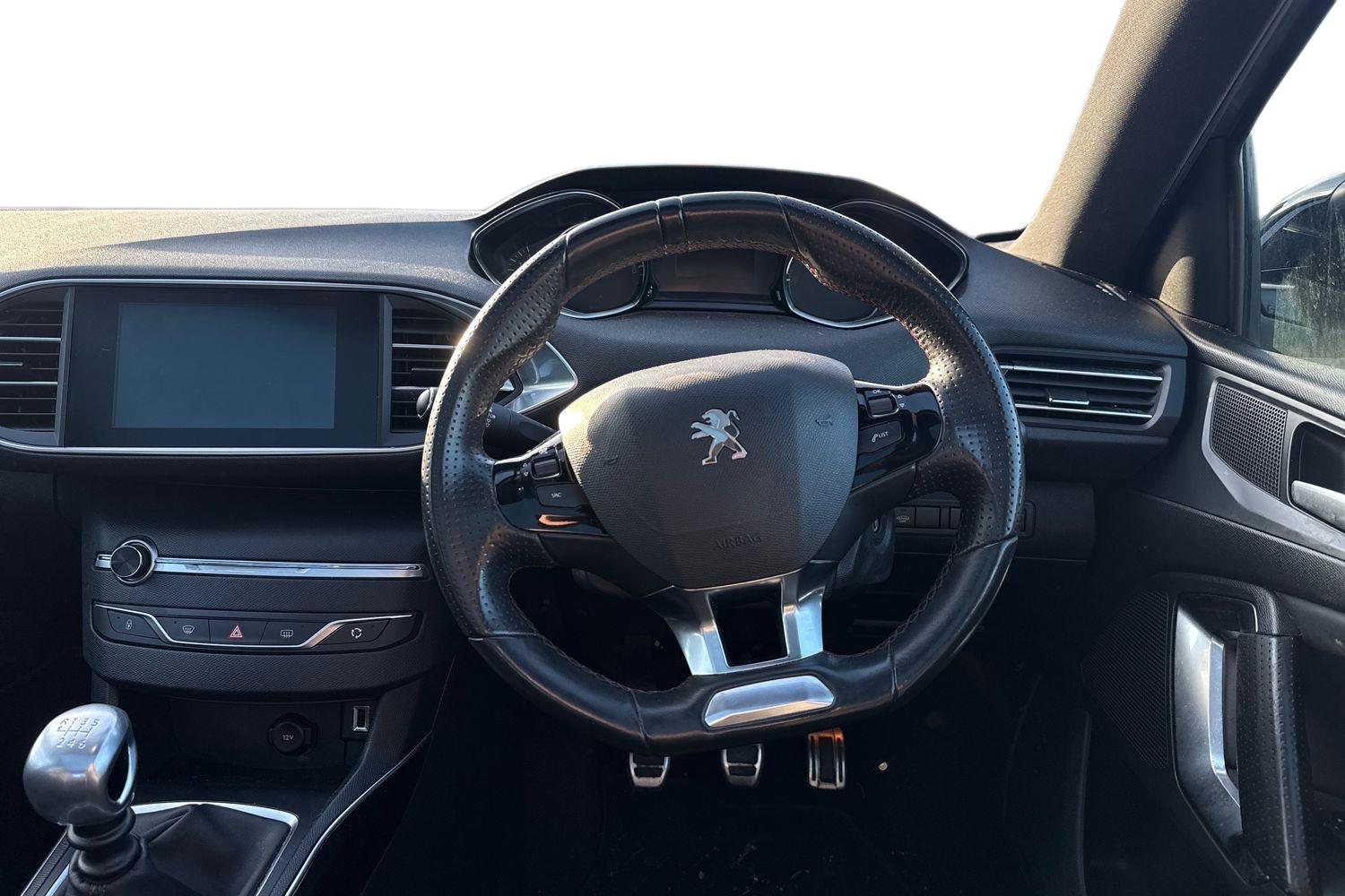 Used Peugeot 308 2018 for sale - 77220123: Photo 5