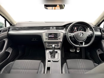 Used Volkswagen Passat 2016 for sale - 77515104: Photo