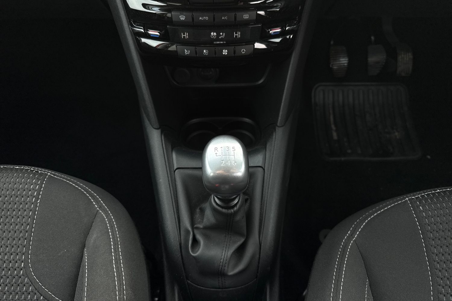 Used Peugeot 208 2018 for sale - 76133702: Photo 8