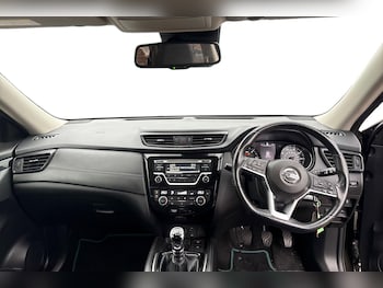 Used Nissan X-Trail 2018 for sale - 77334367: Photo