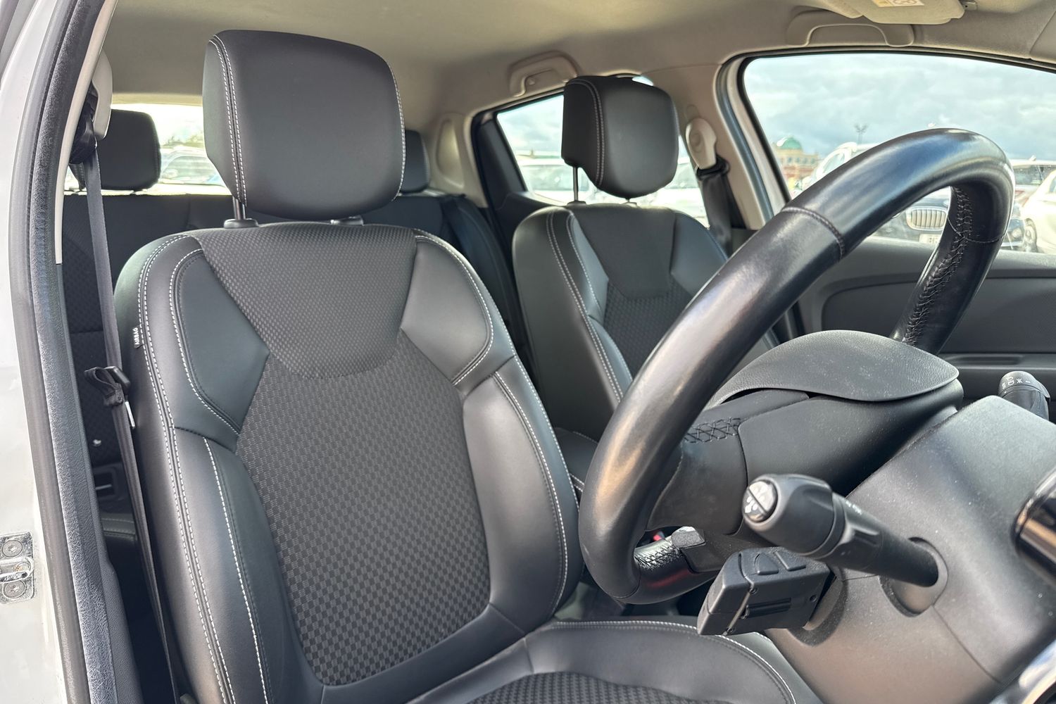 Used Renault Clio 2017 for sale - 76346414: Photo 13