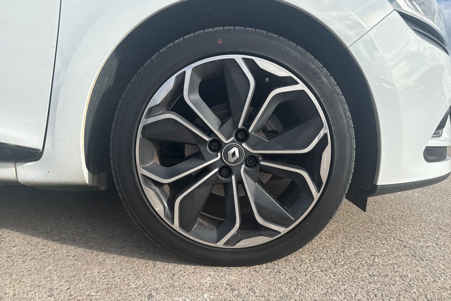 Used Renault Clio 2017 for sale - 76346414: Photo 16