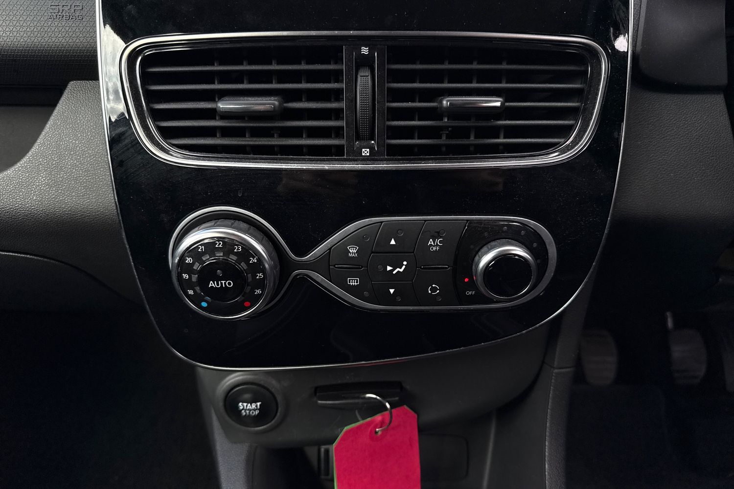 Used Renault Clio 2017 for sale - 76346414: Photo 7