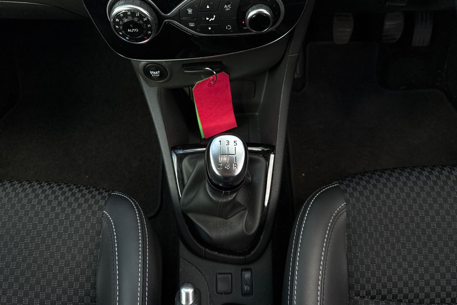 Used Renault Clio 2017 for sale - 76346414: Photo 8