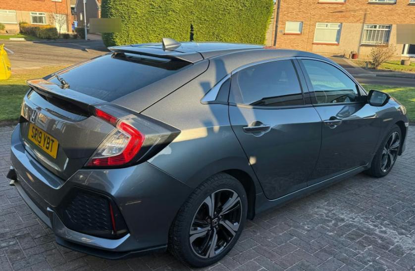 Used Honda Civic 2019 for sale - 77139078: Photo 2