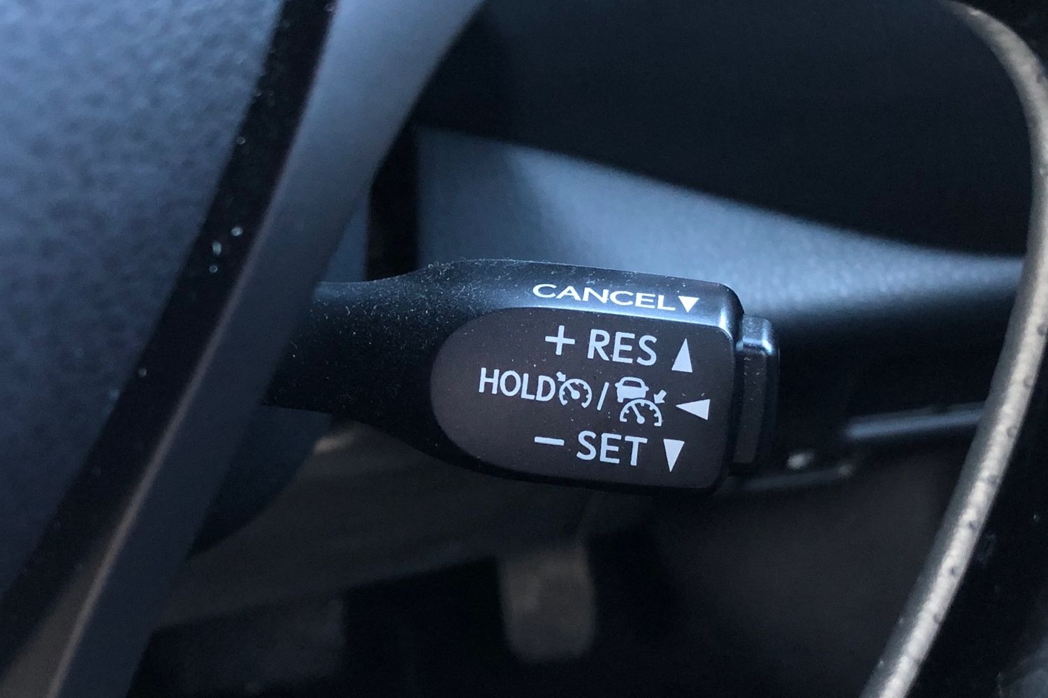 Used Toyota C-HR 2023 for sale - 77759840: Photo 6