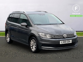 Used Volkswagen Touran 2018 for sale - 76949586: Photo