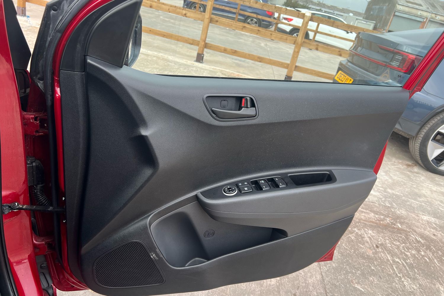 Used Hyundai i10 2017 for sale - 75925056: Photo 11