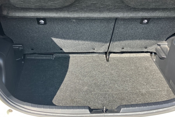 Used Toyota Yaris 2019 for sale - 75418298: Photo 20