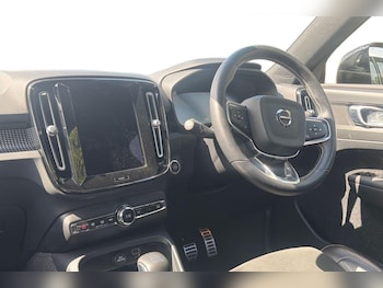 Used Volvo XC40 2021 for sale - 79355249: Photo