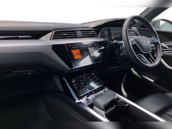 Used Audi e-tron 2021 for sale - 78703211: Photo
